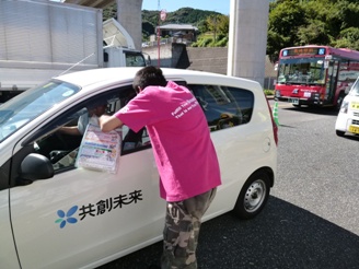 同じく安全運転を呼びかける渡邉さん