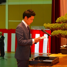 学部生を代表して答辞を述べる吉福綱志朗さん(建築学科)