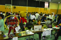 賑わう会場内の様子