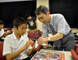「かっこいい紙飛行機を作ろう！」
