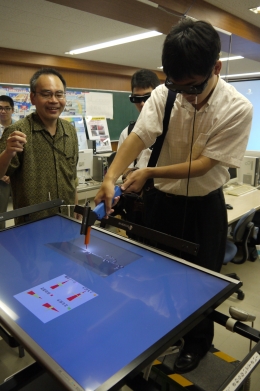 溶接のシミュレーションができる装置