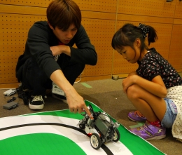 実際にテストコースでロボットを走行