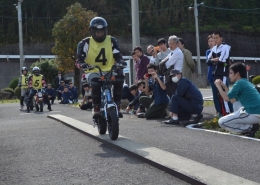 「一本橋」を20秒で渡った本学Ａチーム