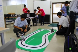 自分でプログラミングしたロボットを走らせて見よう☆