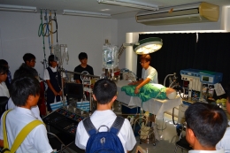 医療現場を再現した実験室を見学してみよう☆