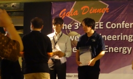 インドネシアでの受賞式「Best Paper Award」を受賞