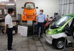 電気自動車の見学・操縦体験。