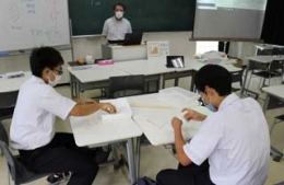 本学の「ものづくり」を体験。