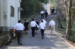 1号館へ！