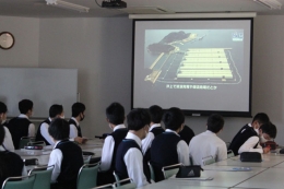 DVDで学校紹介